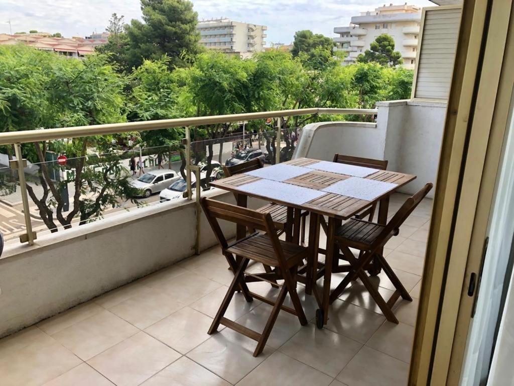 Apartamento Centrico Con Piscina سالو المظهر الخارجي الصورة
